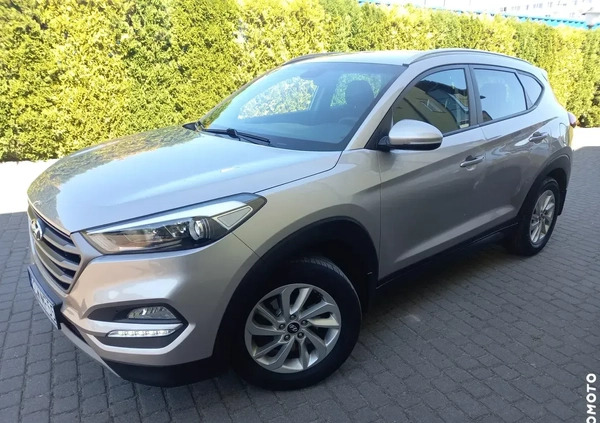 Hyundai Tucson cena 74900 przebieg: 86000, rok produkcji 2017 z Nowe małe 562